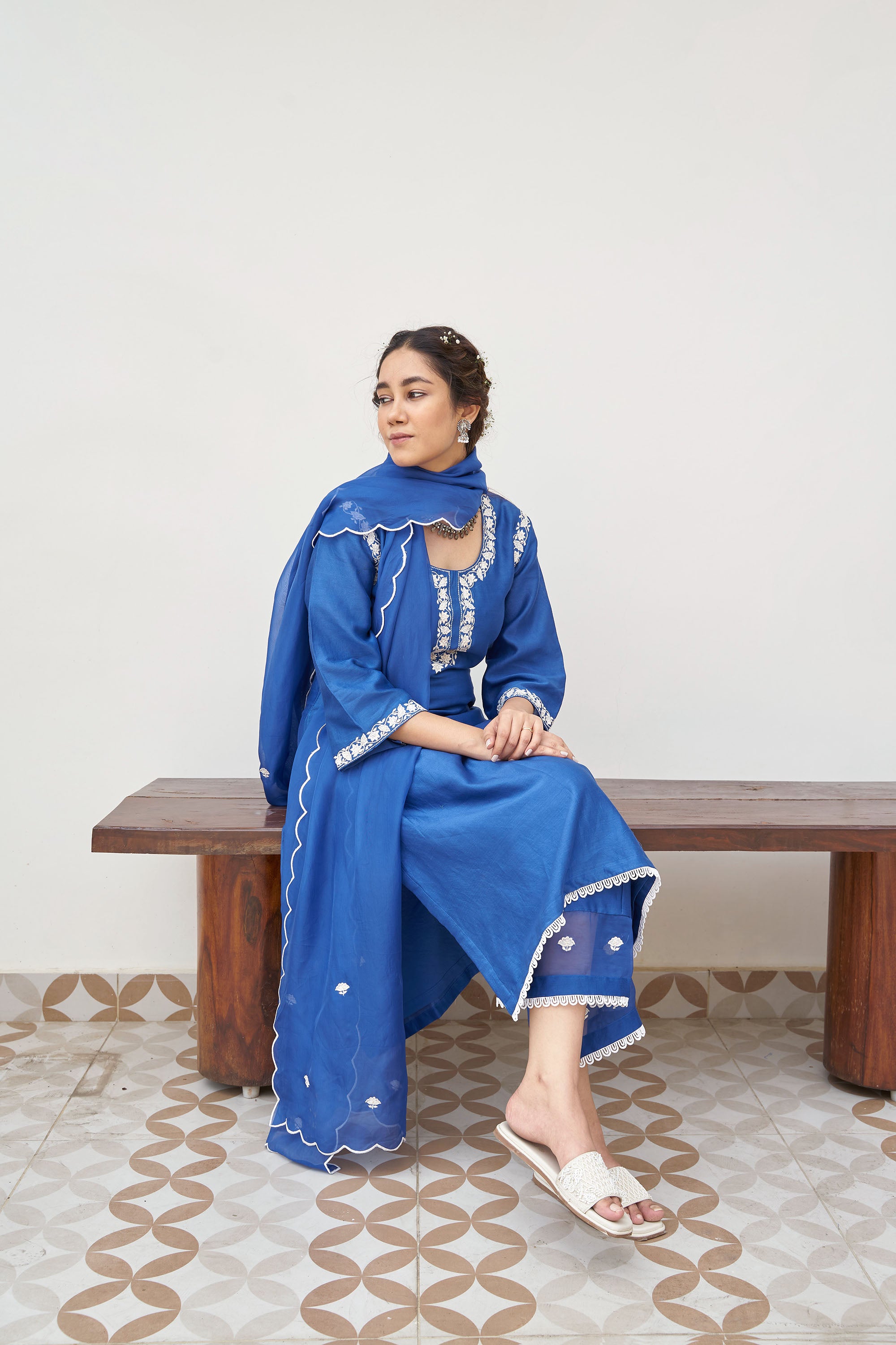 Priya Malik in Royal Blue Silk Chanderi Embroidered Kurta Set With Silk Organza Dupatta