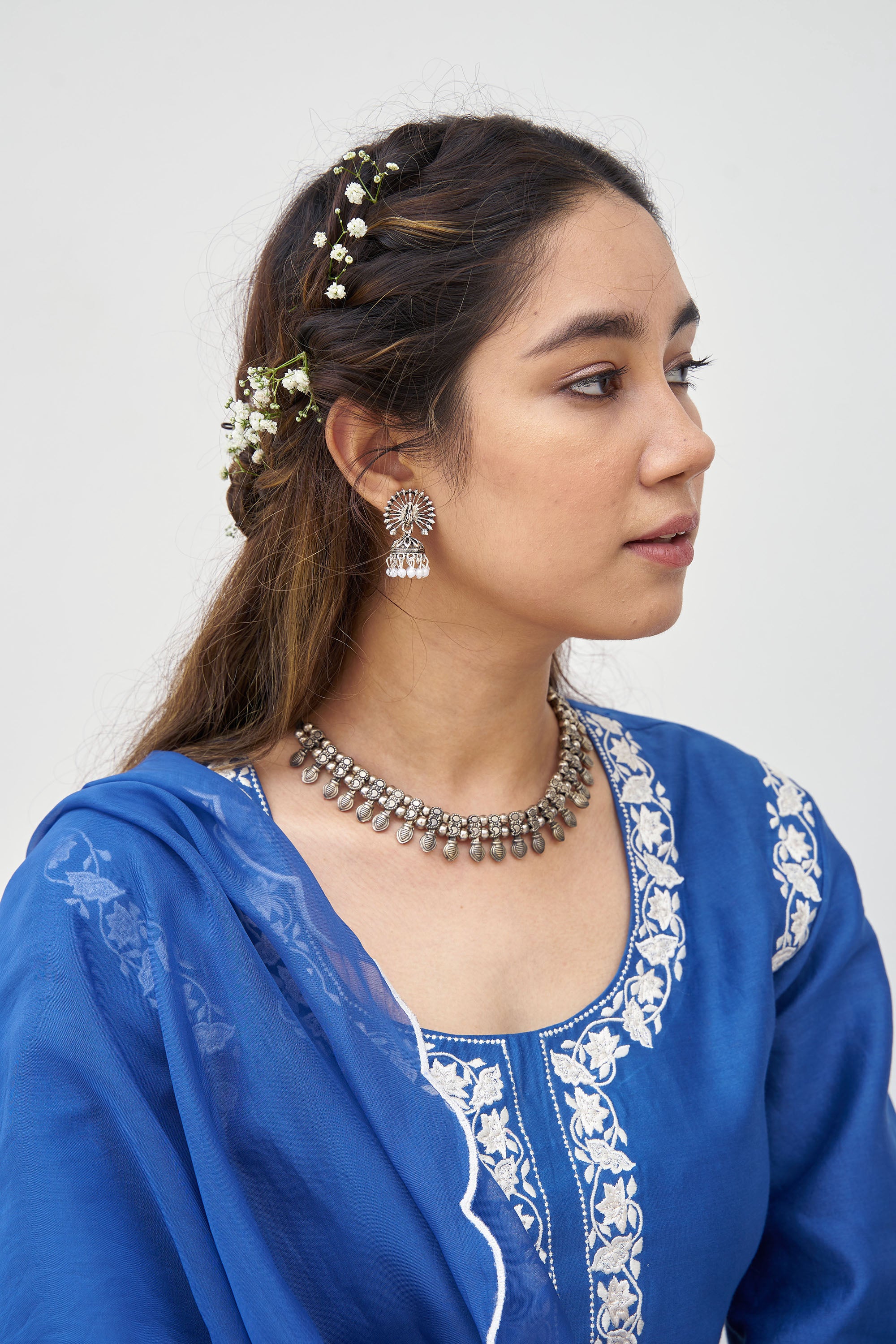 Royal Blue Silk Chanderi Embroidered Kurta Set With Silk Organza Dupatta (Set of 3)